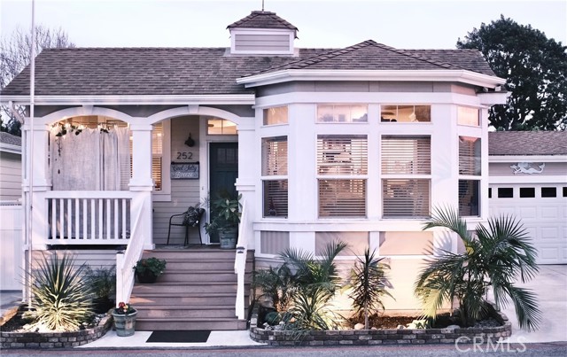 Detail Gallery Image 3 of 25 For 20701 Beach Bld #252,  Huntington Beach,  CA 92648 - 3 Beds | 2 Baths