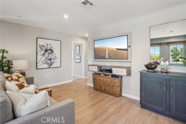 Detail Gallery Image 13 of 32 For 6346 Moonfire Ln, Fontana,  CA 92336 - 4 Beds | 2/1 Baths