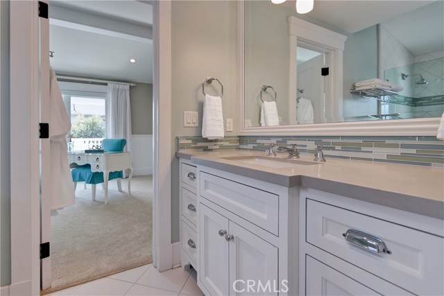 Detail Gallery Image 23 of 36 For 2603 Laurel Ave, Manhattan Beach,  CA 90266 - 5 Beds | 4/1 Baths