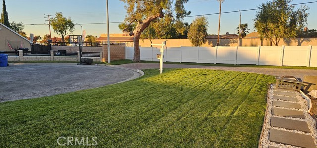 Detail Gallery Image 6 of 28 For 952 Graybar, La Puente,  CA 91744 - 4 Beds | 2 Baths