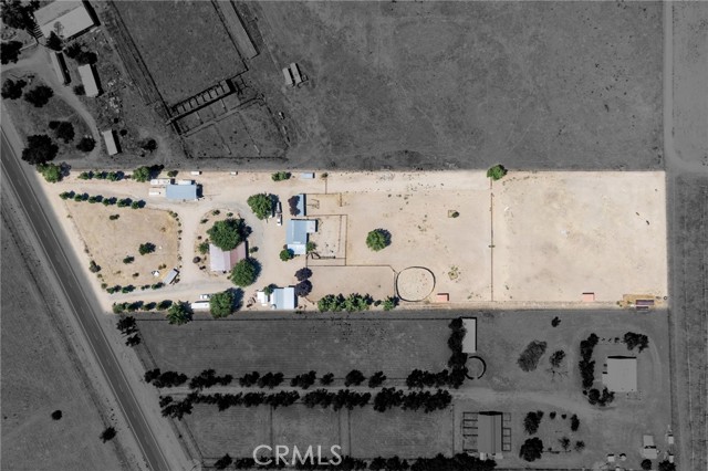 4333 Highway 33, New Cuyama CA: https://media.crmls.org/medias/08740d6b-b507-4cad-9cca-9778f53eb75b.jpg