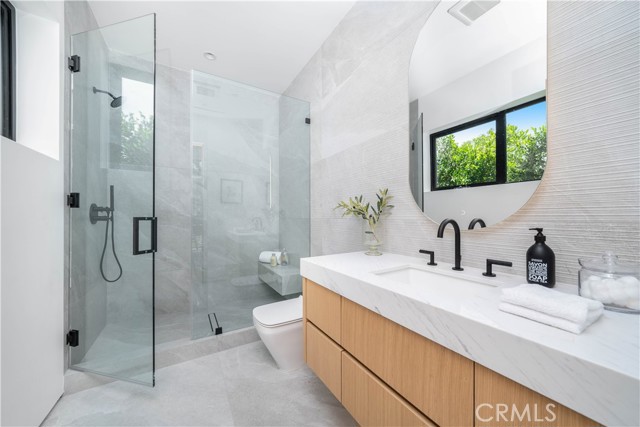 Detail Gallery Image 29 of 62 For 15457 Valley Vista Bld, Sherman Oaks,  CA 91403 - 6 Beds | 6/1 Baths