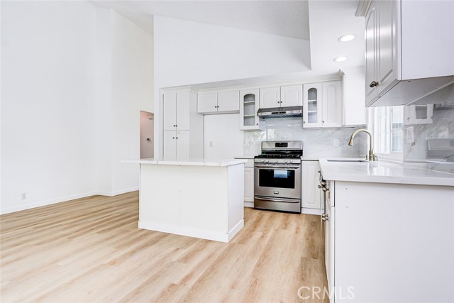 20102 Plaza De Madrid, Cerritos CA: https://media.crmls.org/medias/08749489-af62-46a5-ae7e-f3cffd171153.jpg
