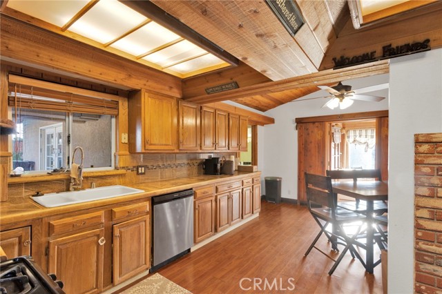 Detail Gallery Image 20 of 61 For 14415 Erie, Apple Valley,  CA 92307 - 4 Beds | 2 Baths