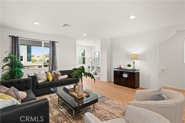 Detail Gallery Image 1 of 1 For 902 E 3rd St, Santa Ana,  CA 92701 - 4 Beds | 3/1 Baths