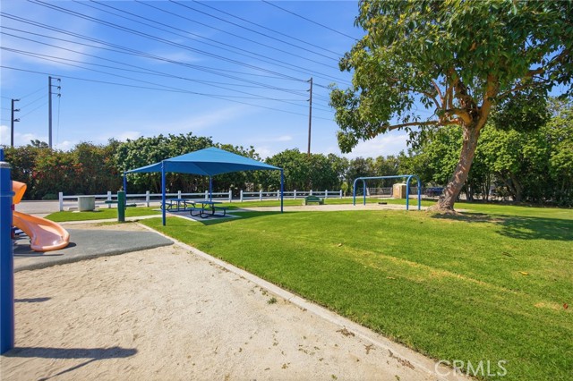 Detail Gallery Image 49 of 49 For 105 Harvard Ln, Seal Beach,  CA 90740 - 5 Beds | 2 Baths