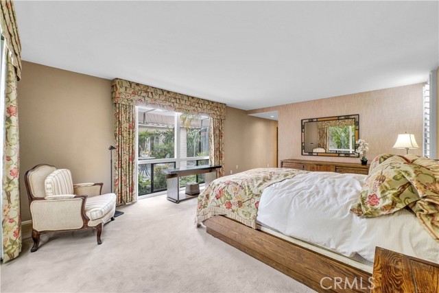 537 Dunnegan Place, Laguna Beach CA: https://media.crmls.org/medias/0874e6d9-9056-4737-83f7-78bf5dc87b14.jpg