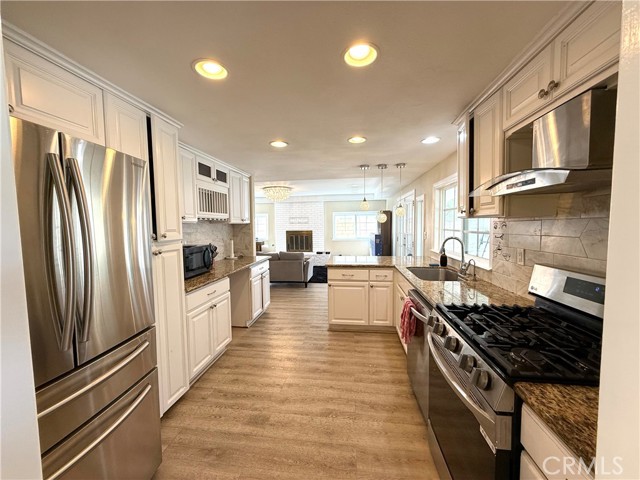 Detail Gallery Image 11 of 14 For 1341 S Pembrooke #C,  Anaheim,  CA 92804 - 1 Beds | 1 Baths