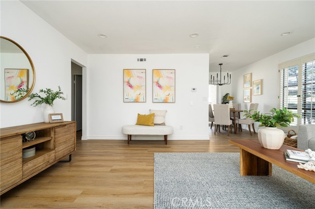 400 S Flower Street, Orange CA: https://media.crmls.org/medias/08768a5e-3e66-43db-bc3e-deeea77a21b2.jpg