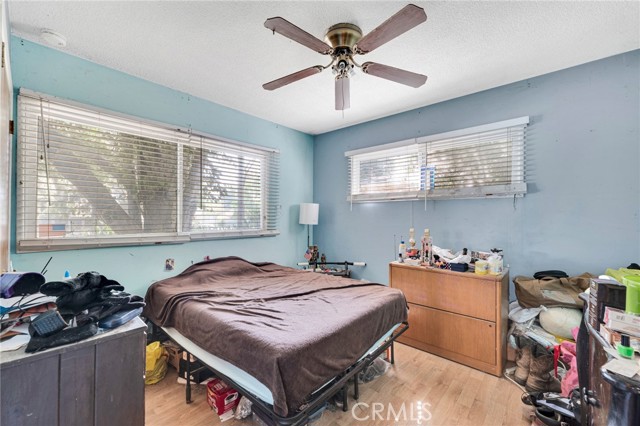 Detail Gallery Image 10 of 22 For 16243 Chatsworth St, Granada Hills,  CA 91344 - 3 Beds | 2 Baths