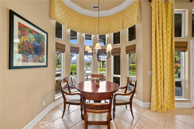 38565 Celine Cove, Murrieta CA: https://media.crmls.org/medias/08785322-04e2-4f36-9eae-43552581c9eb.jpg