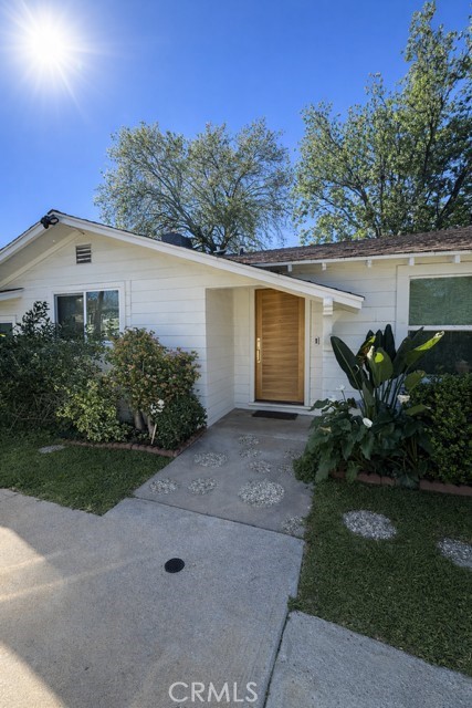 Front Image Thumbnail for CRSR26059071