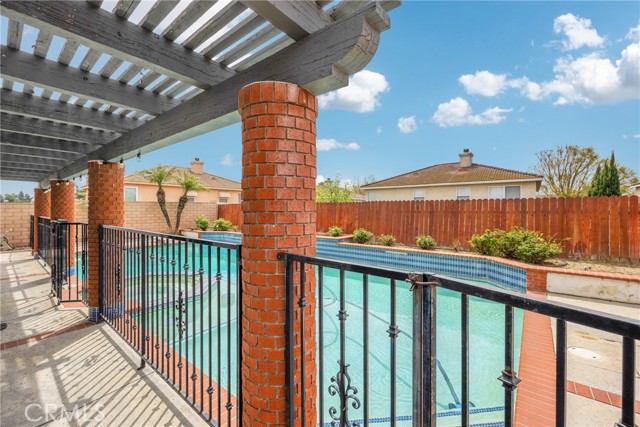 870 E Bermuda Dunes Court, Ontario CA: https://media.crmls.org/medias/08789cfe-fda2-4b75-a0a3-b24b6f81008f.jpg