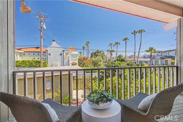 Detail Gallery Image 28 of 45 For 201 Avenue G, Redondo Beach,  CA 90277 - 4 Beds | 3 Baths