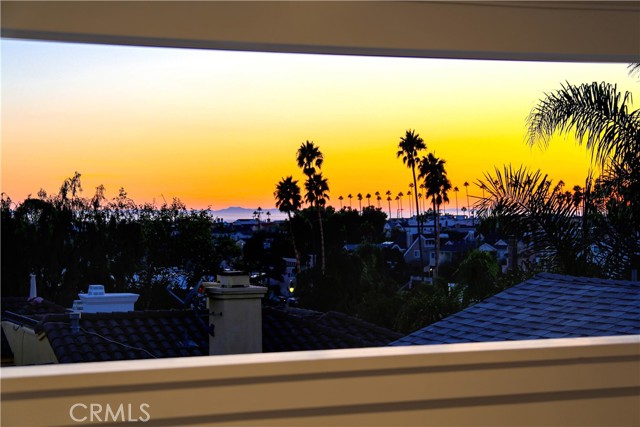 Detail Gallery Image 38 of 44 For 512 Jasmine Ave, Corona Del Mar,  CA 92625 - 3 Beds | 3/1 Baths