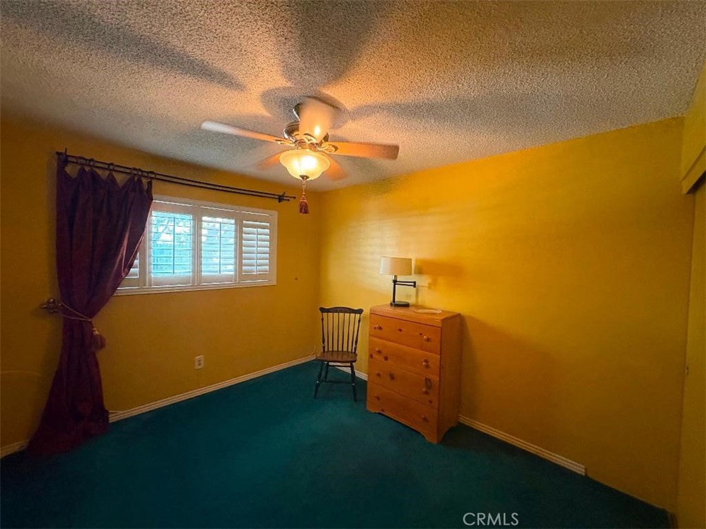 https://media.crmls.org/medias/087a76f4-4cf9-428d-b10f-82d0429c0f74.jpg?preset=X-Large
