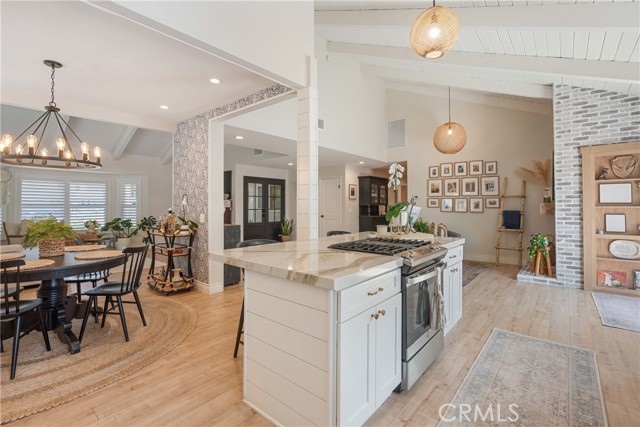Detail Gallery Image 24 of 61 For 13822 Henstridge Cir, Tustin,  CA 92780 - 4 Beds | 3 Baths