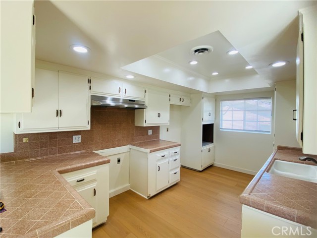 Detail Gallery Image 7 of 14 For 1511 S Main, Corona,  CA 92882 - 3 Beds | 2 Baths