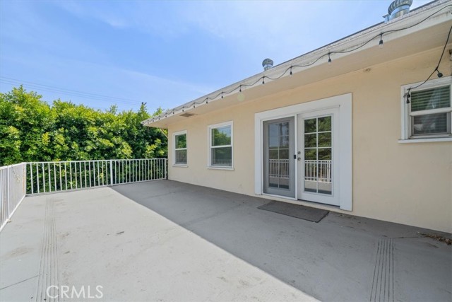 268 S Norton Avenue, Los Angeles CA: https://media.crmls.org/medias/087c14a2-9a6c-46e8-95da-4b0d44e61c4f.jpg