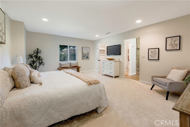 2019 Charlemagne Avenue photo 15