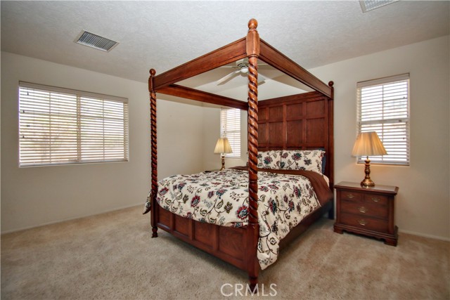 5601 Grand Avenue, Yucca Valley CA: https://media.crmls.org/medias/087caecb-3d6f-49b3-9f9e-2ad54e02bf11.jpg