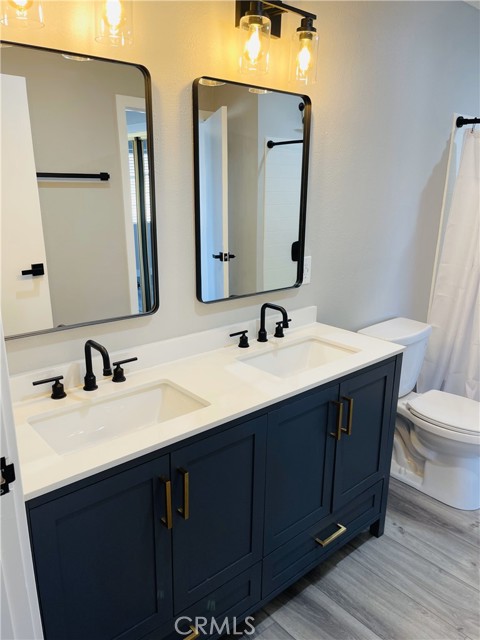 Detail Gallery Image 4 of 16 For 1054 W 23rd St, San Pedro,  CA 90731 - 5 Beds | 4 Baths