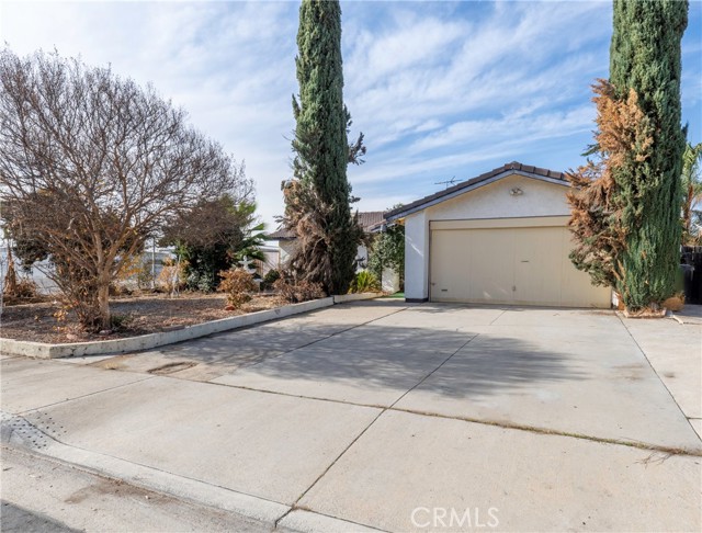 Detail Gallery Image 2 of 12 For 14621 Victor Dr, Moreno Valley,  CA 92553 - 3 Beds | 2 Baths