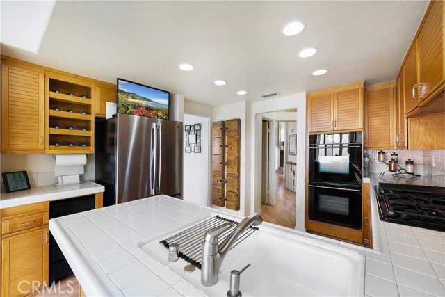 46 Saint Tropez, Laguna Niguel CA: https://media.crmls.org/medias/087d74c9-0040-4137-ba8b-fac5129f1e98.jpg
