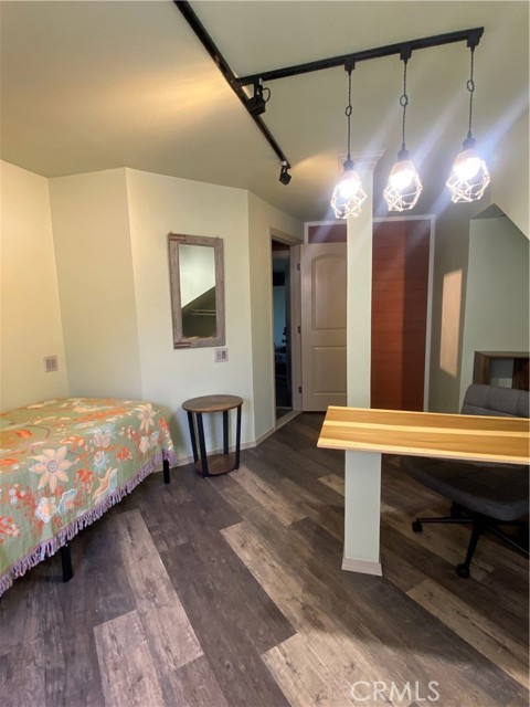631 1/2 Benson Way, Thousand Oaks CA: https://media.crmls.org/medias/087db23e-ebdc-498a-86e2-c4d24a44e3ab.jpg