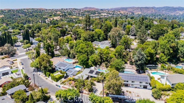 24101 Philiprimm Street, Woodland Hills CA: https://media.crmls.org/medias/087db42e-e2b3-4949-b03e-7b45e2d8c75d.jpg