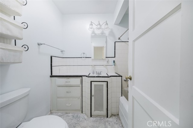 1324 S 1st Avenue, Arcadia CA: https://media.crmls.org/medias/087e0f43-293f-4753-ab88-b9362d186d2a.jpg