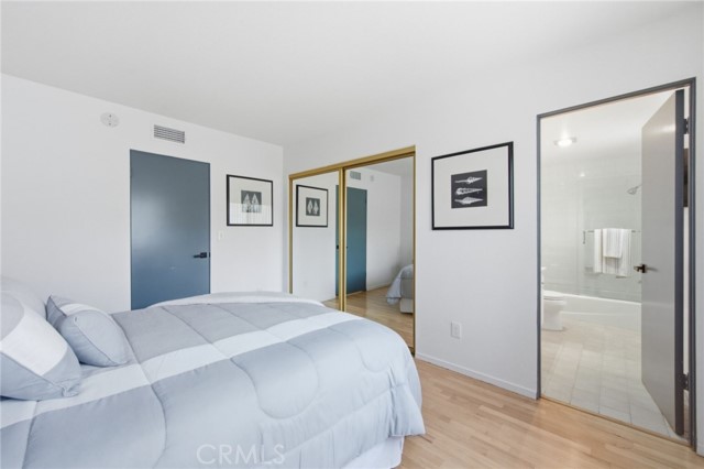 Detail Gallery Image 26 of 34 For 4320 Glencoe Ave #2,  Marina Del Rey,  CA 90292 - 2 Beds | 3 Baths