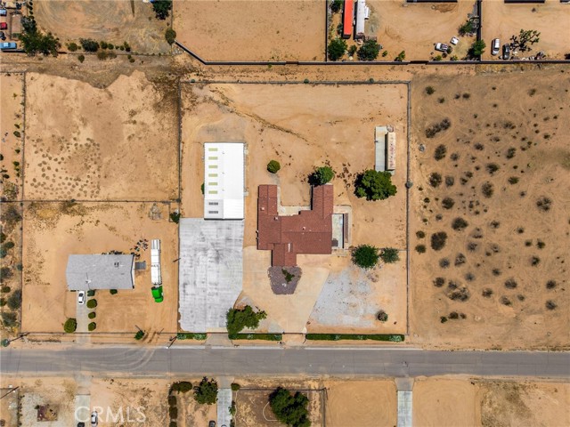 11915 Redwood Avenue, Hesperia CA: https://media.crmls.org/medias/087e8968-cc5b-40ab-99b6-f360bd132ba5.jpg