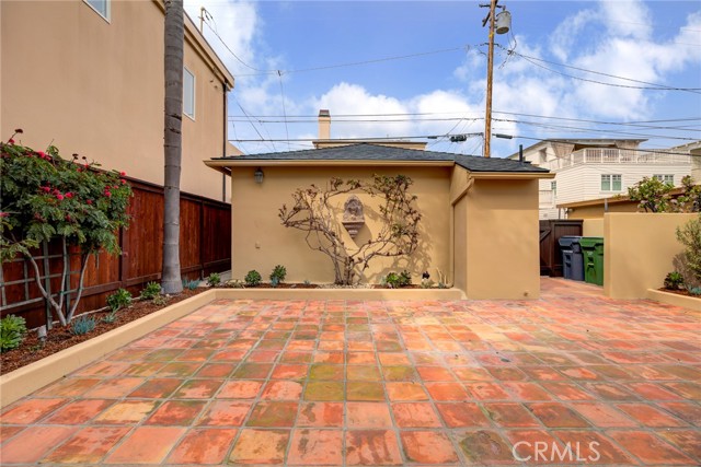 Detail Gallery Image 23 of 26 For 333 5th St, Manhattan Beach,  CA 90266 - 3 Beds | 2/1 Baths