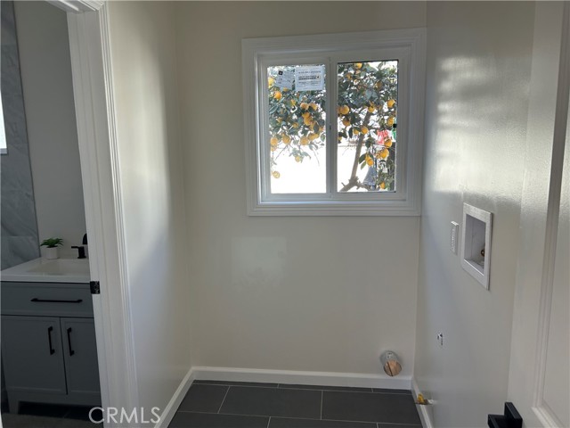 Detail Gallery Image 29 of 32 For 2701 Gale Ave, Long Beach,  CA 90810 - – Beds | – Baths