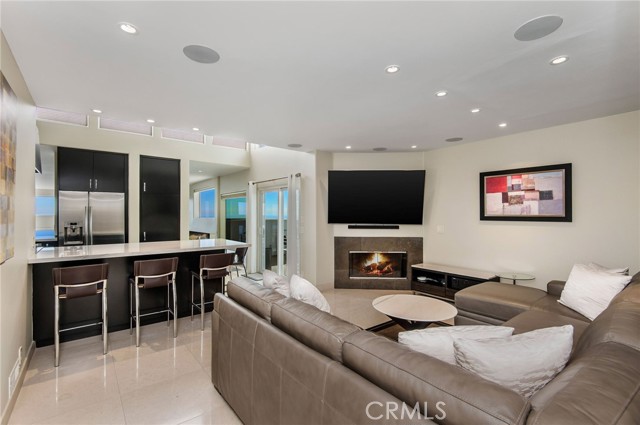 Detail Gallery Image 16 of 40 For 818 Hillcrest Dr, Laguna Beach,  CA 92651 - 4 Beds | 3/1 Baths