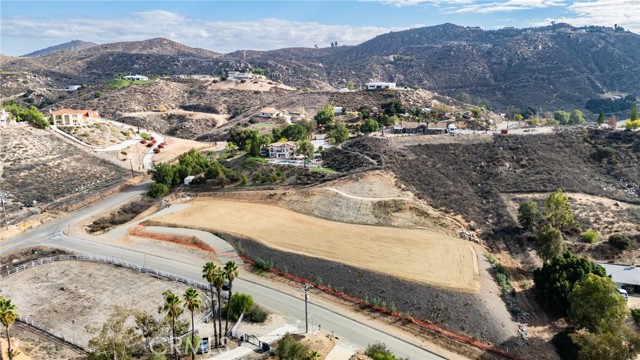 Detail Gallery Image 7 of 21 For 14735 Descanso, Lake Mathews,  CA 92570 - 5 Beds | 3 Baths