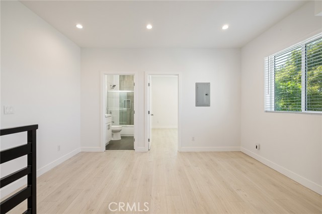 Detail Gallery Image 21 of 53 For 1143 Irolo St, Los Angeles,  CA 90006 - 12 Beds | 14 Baths