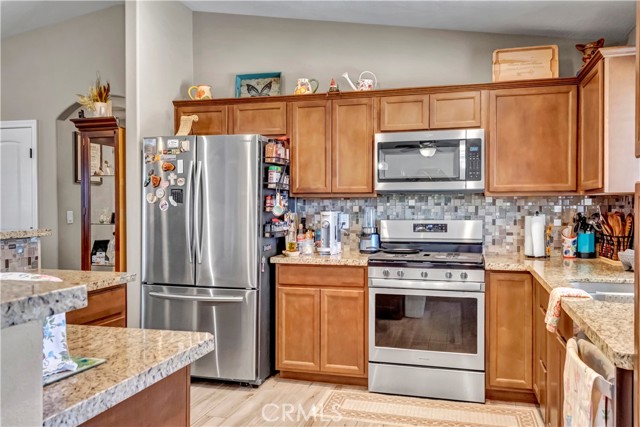 Detail Gallery Image 5 of 14 For 11988 Pecos, Apple Valley,  CA 92308 - 3 Beds | 2 Baths