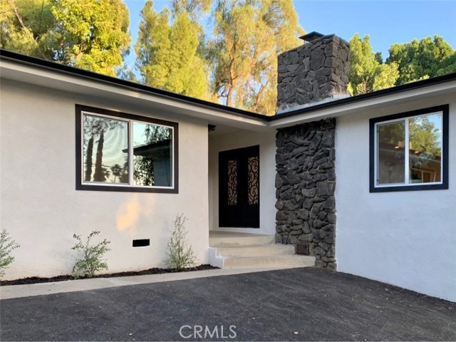 10620 Johanna Avenue, Shadow Hills CA: https://media.crmls.org/medias/0882d373-eaf7-4f43-8922-10df35c32973.jpg