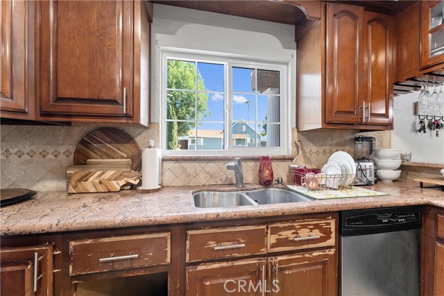 Detail Gallery Image 11 of 43 For 16633 Doublegrove St, La Puente,  CA 91744 - 4 Beds | 3 Baths