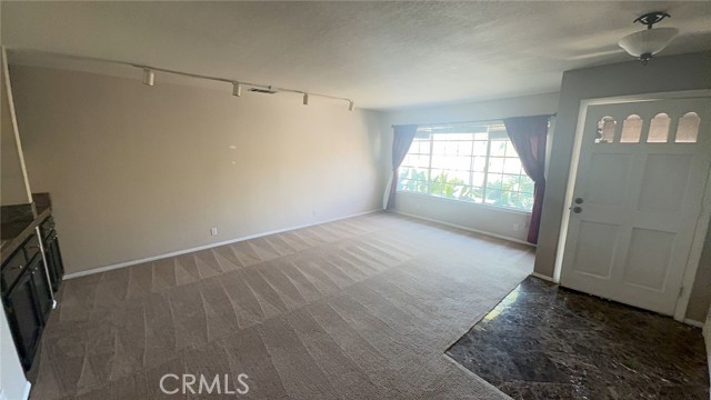 Detail Gallery Image 9 of 41 For 22962 Giant Fir Pl, Canyon Lake,  CA 92587 - 3 Beds | 2 Baths