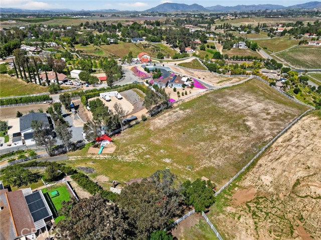 Detail Gallery Image 11 of 73 For 36020 Valencia Way, Temecula,  CA 92592 - 4 Beds | 3 Baths