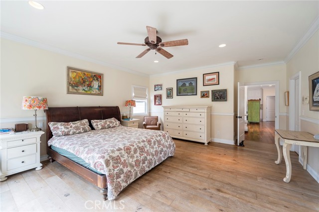 Detail Gallery Image 39 of 52 For 880 11th, Manhattan Beach,  CA 90266 - 5 Beds | 5 Baths