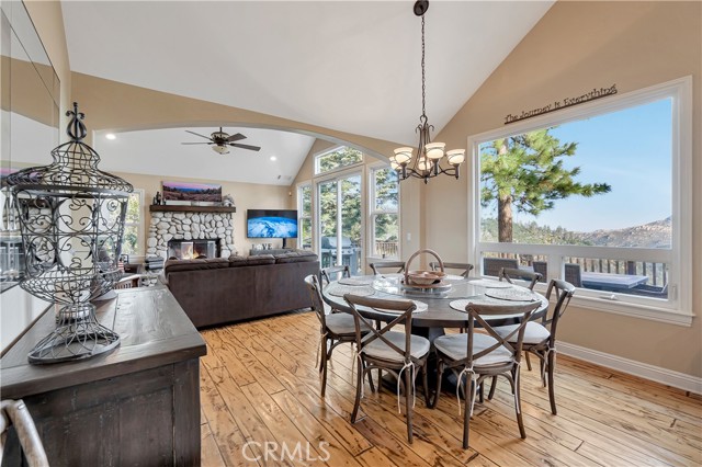 Detail Gallery Image 21 of 61 For 1119 Brentwood Dr, Lake Arrowhead,  CA 92352 - 4 Beds | 3/1 Baths