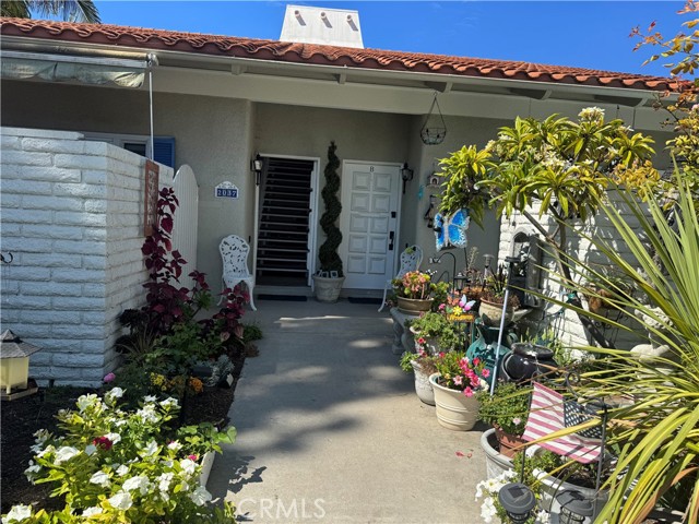 Detail Gallery Image 2 of 16 For 2037 via Mariposa East #C,  Laguna Woods,  CA 92637 - 2 Beds | 2 Baths