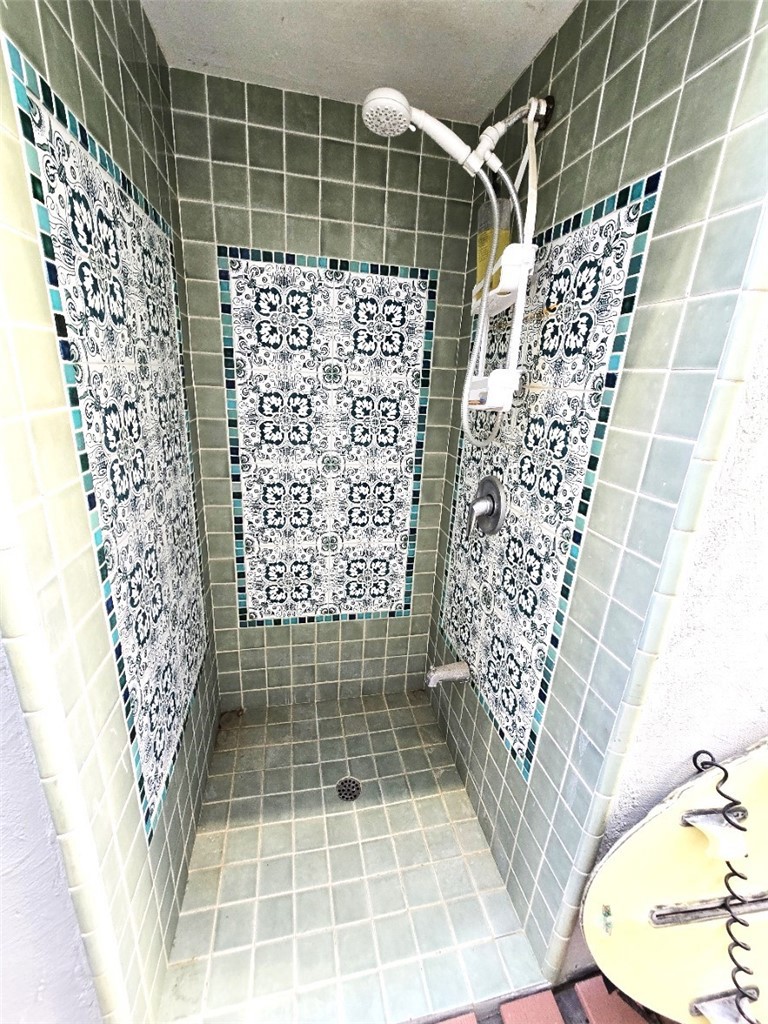 https://media.crmls.org/medias/08857af3-767f-42e6-a883-28b682717337.jpg?preset=X-Large