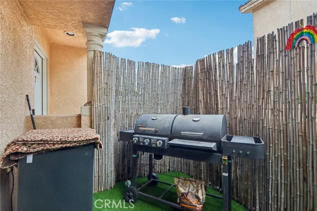 Detail Gallery Image 27 of 39 For 15928 Hunsaker #7,  Paramount,  CA 90723 - 3 Beds | 3 Baths