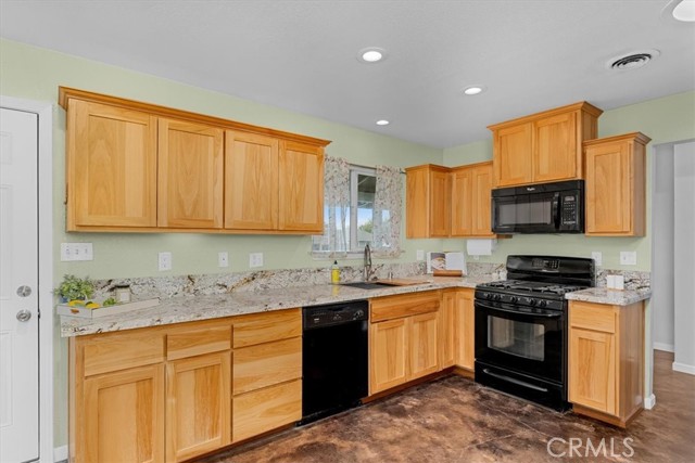 Detail Gallery Image 19 of 55 For 2860 Wilson Ave, Redding,  CA 96002 - 4 Beds | 2 Baths