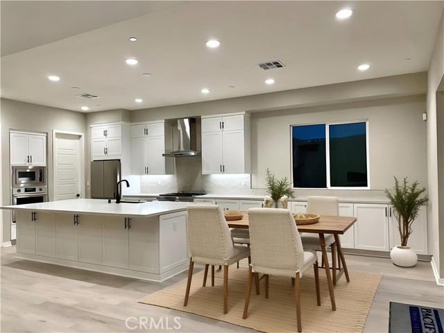 Detail Gallery Image 6 of 31 For 6504 Canyon Oaks Dr, Simi Valley,  CA 93063 - 5 Beds | 4/1 Baths